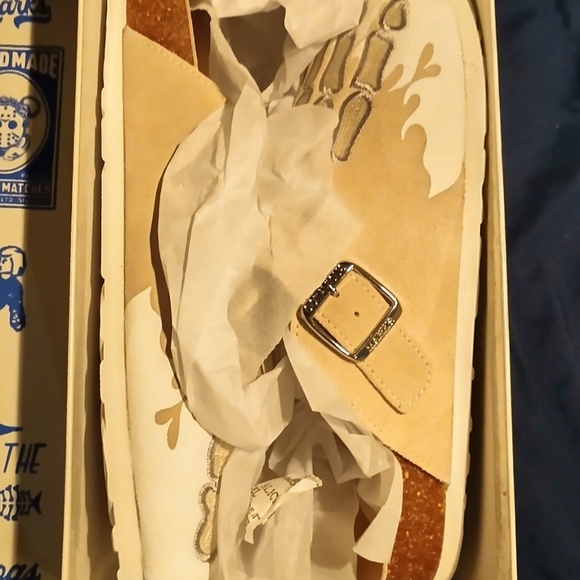 Octavious Marks Custom “Fish Bone” Birkenstock Boston Clogs - Picture 8 of 10